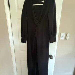 Sophisticated Black Maxi Dress with Long Sleeves